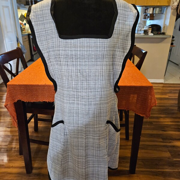 50's Apron " Black Cross Hatch"