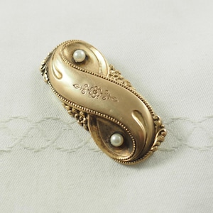 Victorian Brooch, 8K Gold Front, Love Knot or Eternity Symbol, with 2 Seed Pearls, Lovers Knot, Sentimental Brooch, Germany 1880s
