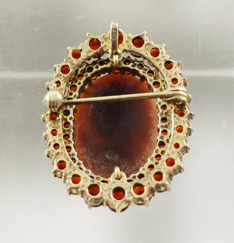 Bohemia or Austria 1910 Fine Shell Cameo 50 Garnet Vintage Bohemian Garnet and Italian Shell Cameo Pendant Brooch in Norm Gold