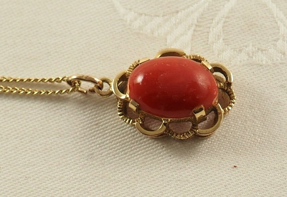 Vintage Art Deco Coral and 8K Gold Oval Pendant a… - image 7