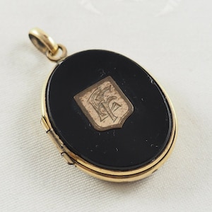 Antiguo relicario victoriano ovalado de ónix negro y relleno de oro, relicario sentimental, cartucho con forma de escudo, monograma EF, Alemania 1880