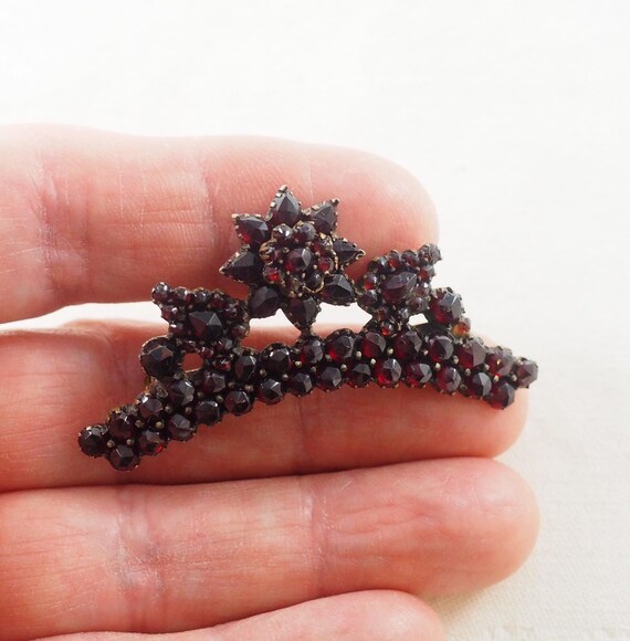 欧州アンティーク フランスより ボヘミアン ガーネットブローチ