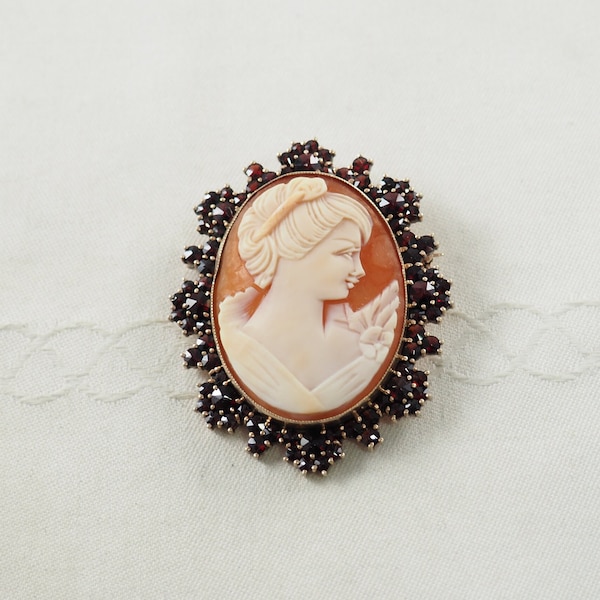 Art Deco Bohemian Garnet and Shell Cameo Brooch, Silver Gilt, Unmarked,  Acid Tested, Italian Shell Portrait Cameo, Germany 1930s