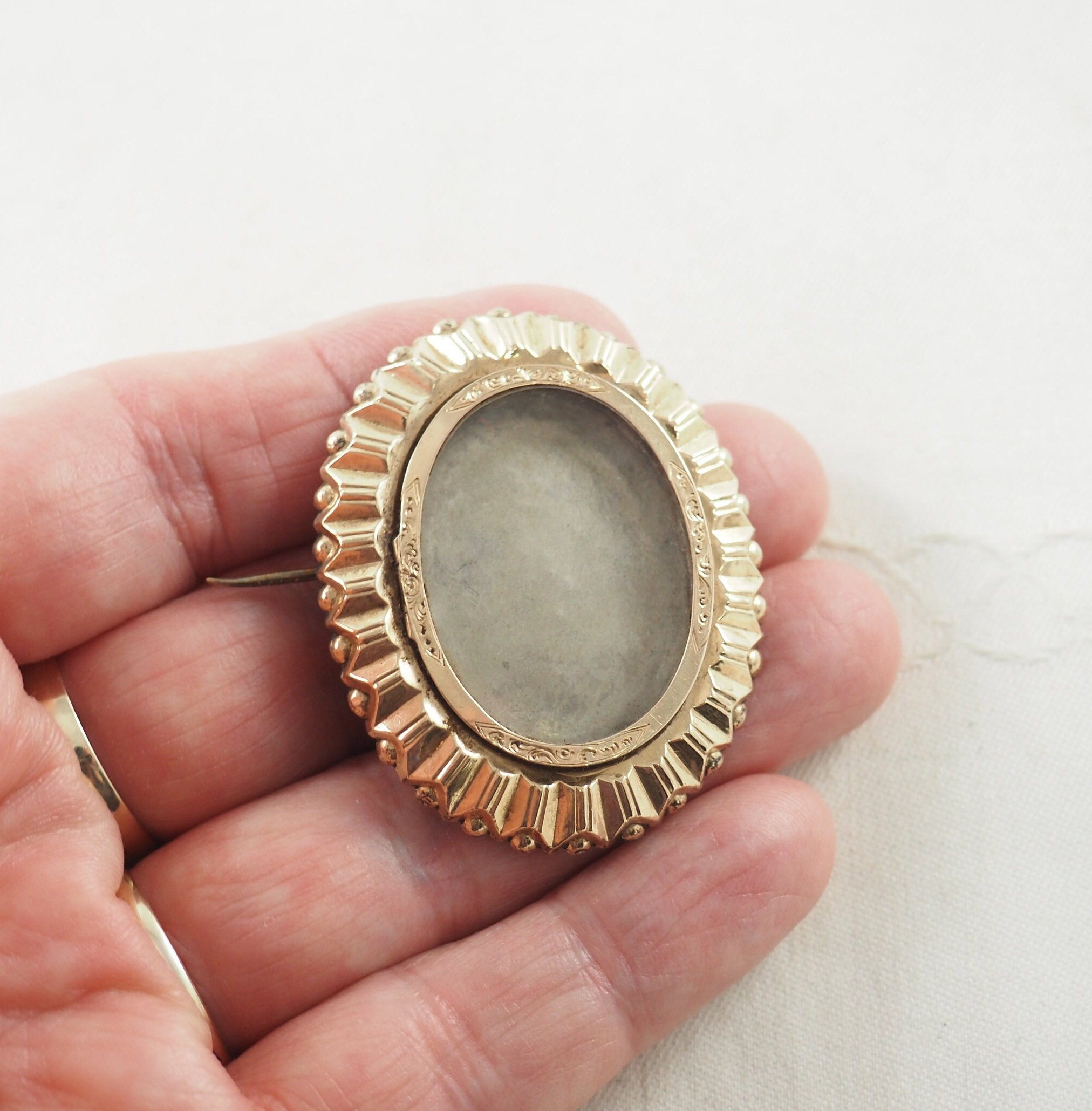 Victorian 14K Gold Shaker Brooch: Silver Back, Sentimental Jewelry, Germany 1860s-80s