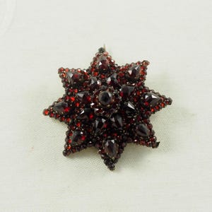 Antique Victorian Bohemian Garnet Star Brooch, Pinchbeck Set, Large Size, Rose Cut Garnets, Three Tiers, January Birthstone, Bohemia 1880s