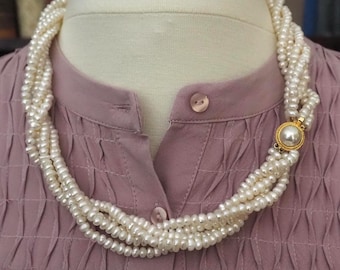 Vintage meerstrengs ketting met zoetwaterparels, goudkleurige doosvormige sluiting, 5 rijen, parels 5 mm, Duitsland 1970