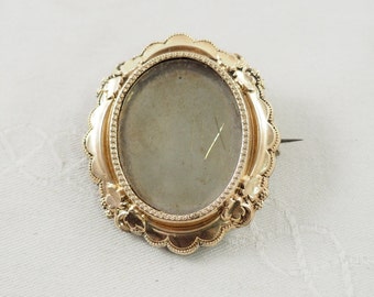 Antique Victorian Gold Filled Shaker Brooch, Mount with Fruiting Vines, Glazed Front, White Metal Panel Hinged to the back, Germany 1880s