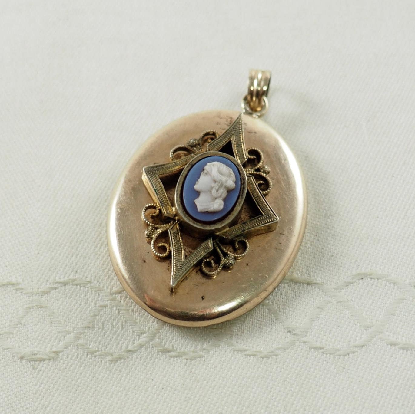 Antique Victorian Silver Gilt Locket, Hardstone Cameo, Austria Import…