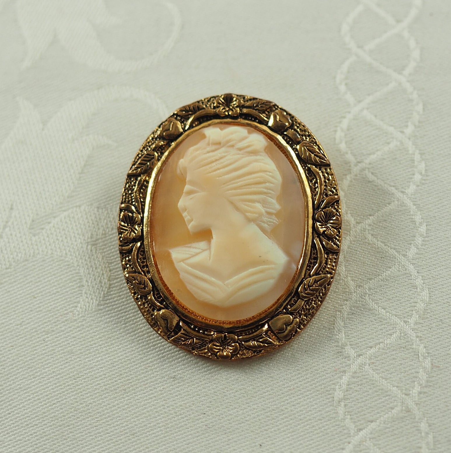 満点の Shell Italian Vintage Cameo Tone Gold in Pendant/brooch アクセサリー