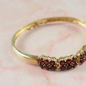 Vintage Boho Granatarmband, Förgyllt Silver, Flexibel, Medelstor Handled, Tyskland 1930