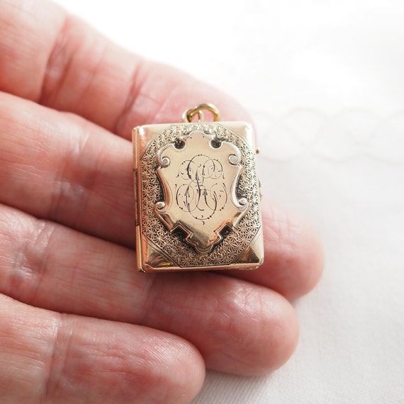 Antique Victorian Locket in Book Form, Rolled Gol… - image 3