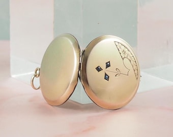 Medallón circular antiguo Art Nouveau chapado en oro, 3 zafiros, piedra de nacimiento de septiembre, Alemania, 1900