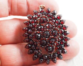 Victoriaanse boho granaat medaillon hanger/broche, Pinchbeck, Bohemen 1880