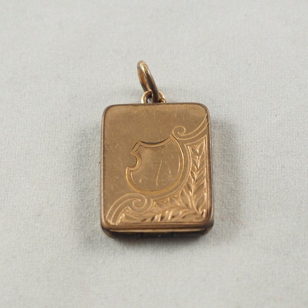 Antique Late Victorian Gold Filled Rectangular Locket, Engraved Front with Cartouche, Hammered Back, Space for Two Photos, Germany 1890-1900