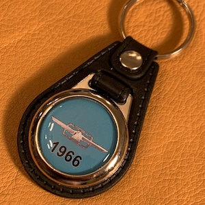 1966 Ford Thunderbird keychain fob turquoise