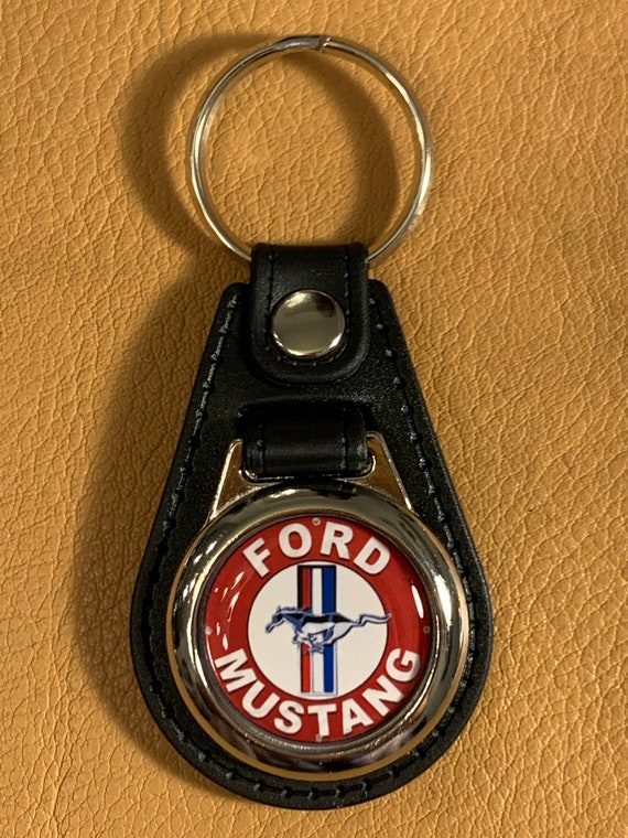 Red and White Ford MUSTANG KEYCHAIN 