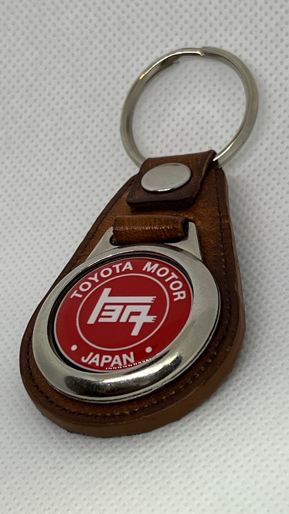 岩田剛典 GOD ONLY KNOWS LOGO KEY RING RED LOGO KEY RING – GOD ONLY KNOWS