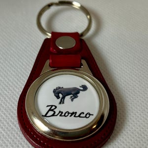 Vintage ford bronco keychain