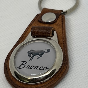 Leather Retro hand cured old school Bronco keychain grey