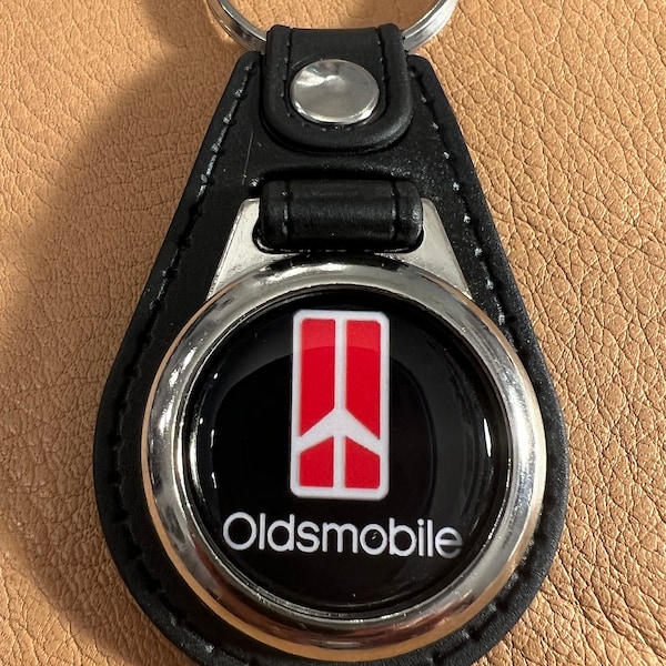 OLDSMOBILE KEYCHAIN BLACK red retro look