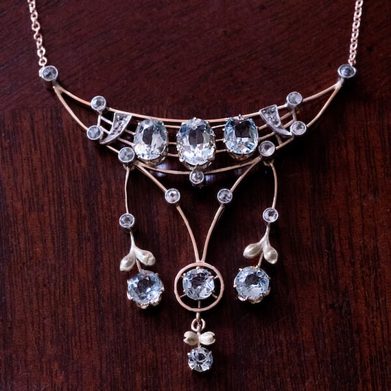 Antique Edwardian Era Aquamarine Gold Pendant Neck