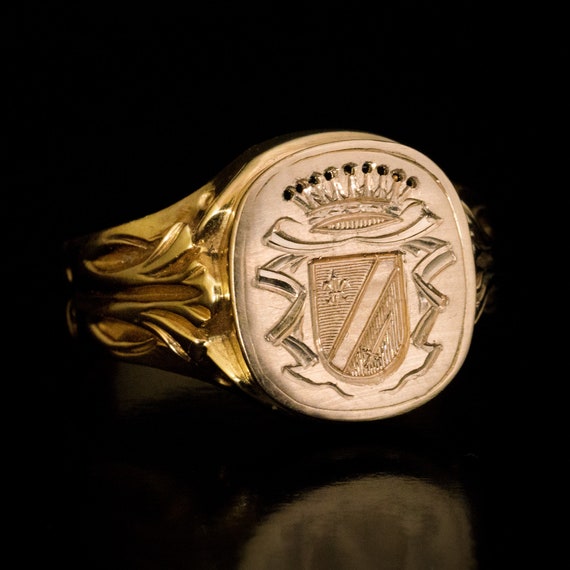 Art Nouveau Era Antique Signet Gold Ring