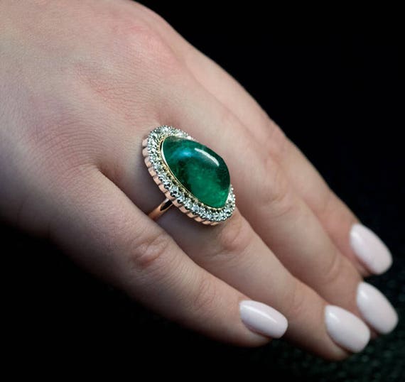Antique cabochon emerald ring deals