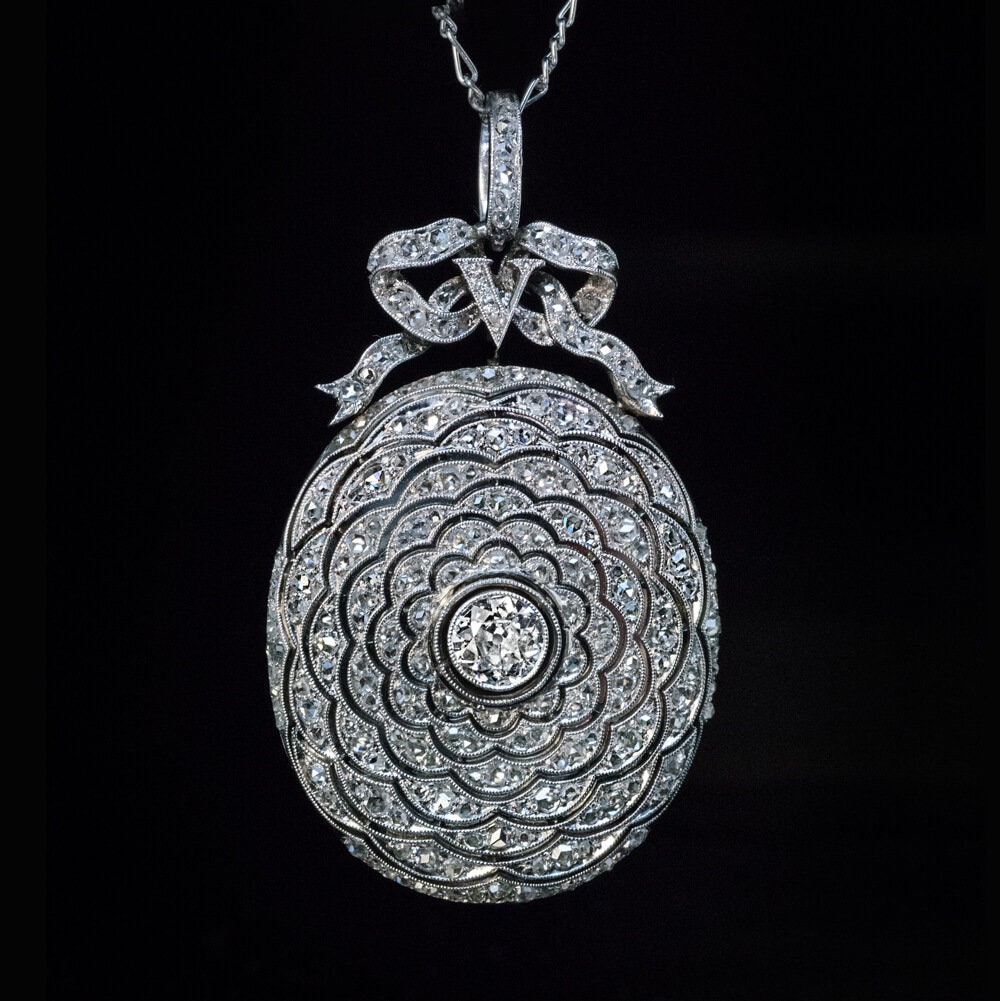 Expensive locket necklace deals
