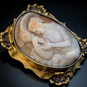 Antique 19th Century Shell Cameo Gold Brooch image 3