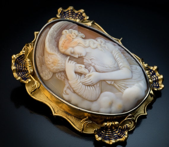 Antique 19th Century Shell Cameo Gold Brooch - image 3