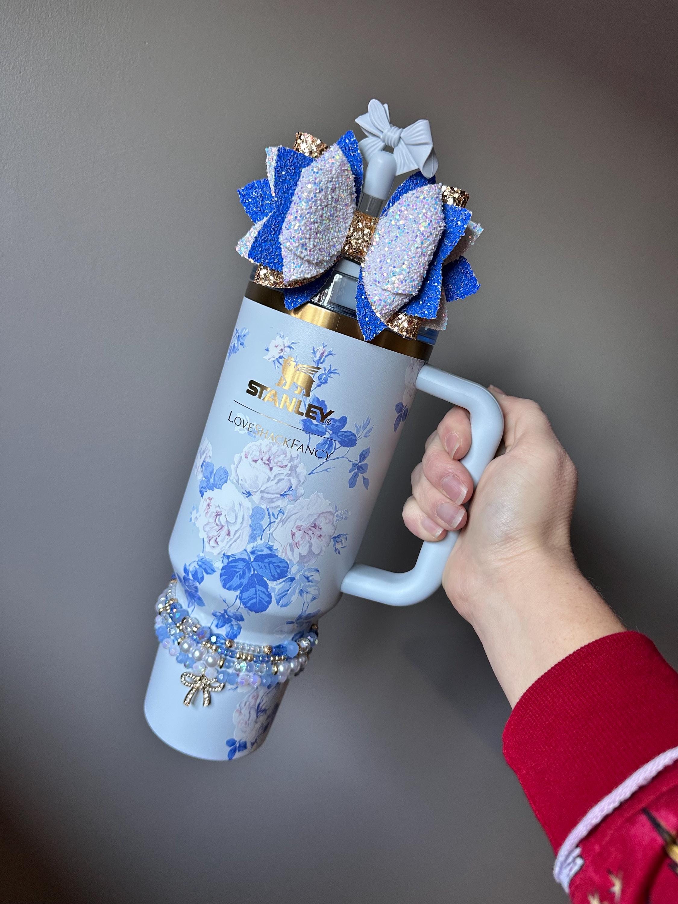 Loveshack Everblooming Rosettes Stanley Straw Bow - Blue and Gold