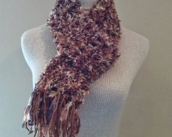 crochet feather-look scarf with fringe, feathery long knit brown scarf, knit brown scarf with fringe, unique and stylish, soft and squishy