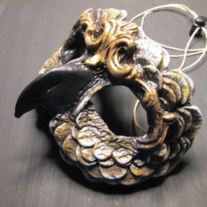 Ausgefallene Vogelmaske, handgemacht, kleiner Falke, Maskenmaske, Kostümmaske, Falke, Fantasy-Kostümmaske, Wächter, Vogeltotem