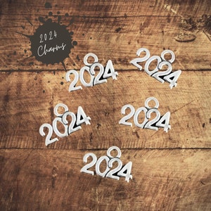 2024 Year Charms Alloy Year Pendant Graduation Charms 2024 - Temu United  Arab Emirates