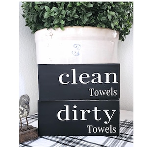 Clean Dirty Towels Wood Sign Set.  Clean towels sign, dirty towels sign, clean dirty sign. bathroom towels sign, laundry room towels sign