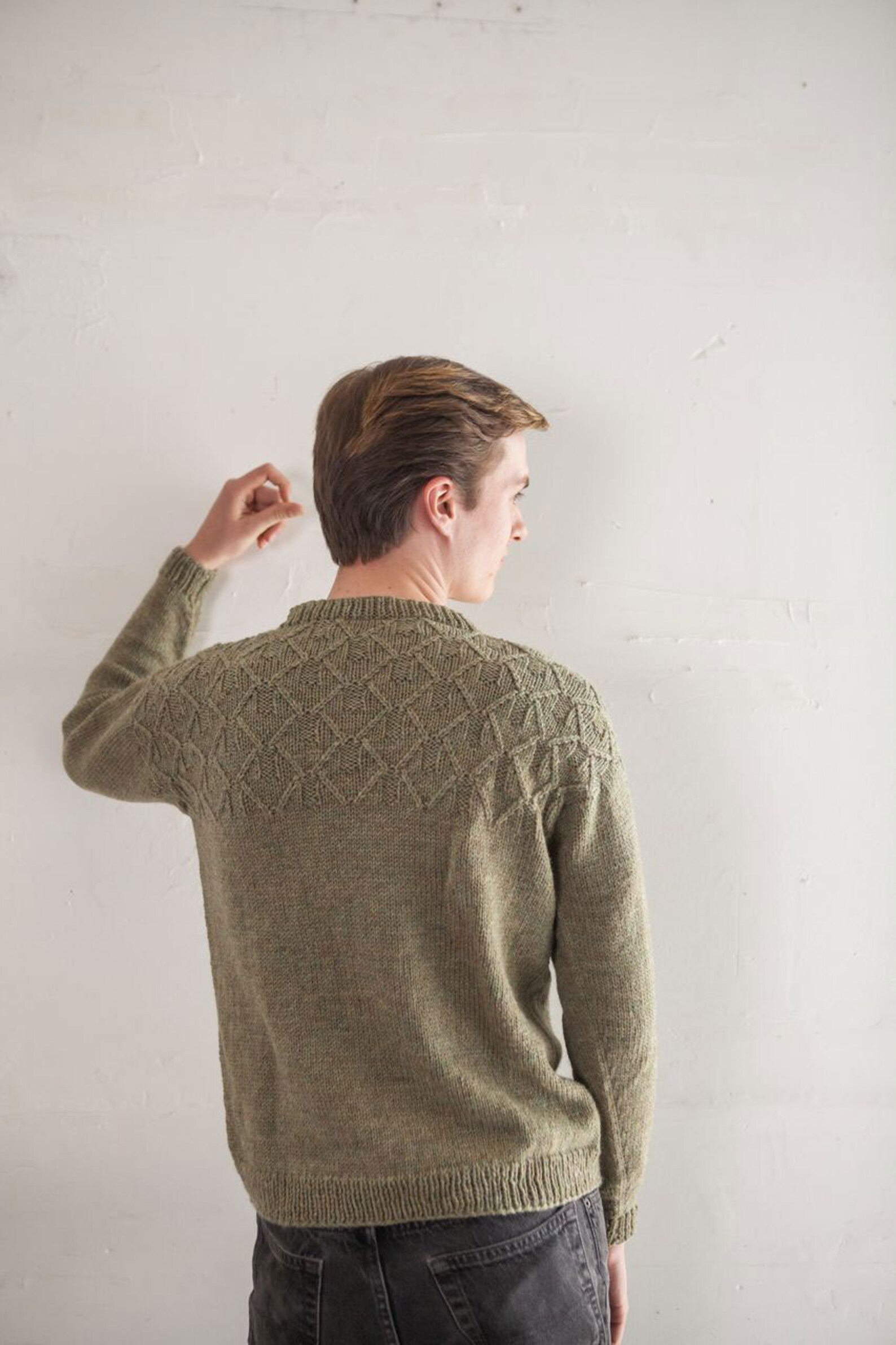 Bayr Pullover Knitting Pattern - Etsy
