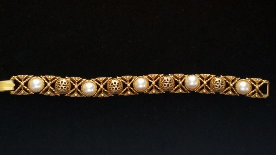 Exquisite Pearl Ornate Florenza Bracelet - image 1