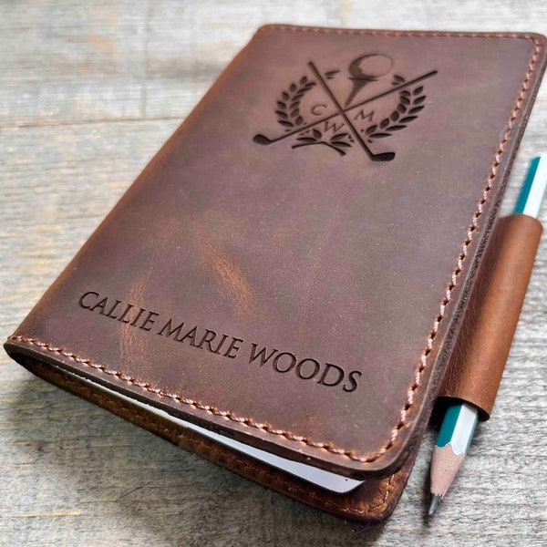 Cartão de pontuação de golfe recarregável em couro premium, com gravação e personalização sob encomenda. O presente perfeito para o golfista da sua vida.