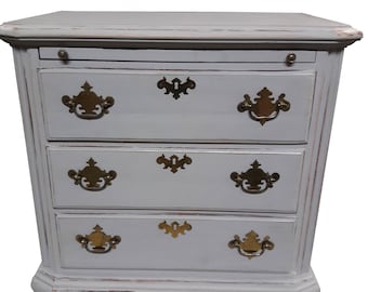 American Craftsman Bachelors Chest Shabby Distressed Night Table Side Table