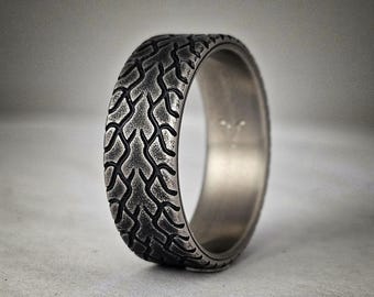 Titanium Tread Ring: Drag Radial, Comfort Fit, Durable Finish