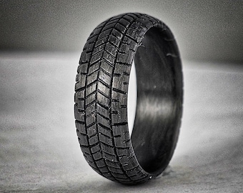 Cruiser, Carbon Fiber Tread Ring: 7mm Biker Wedding Band