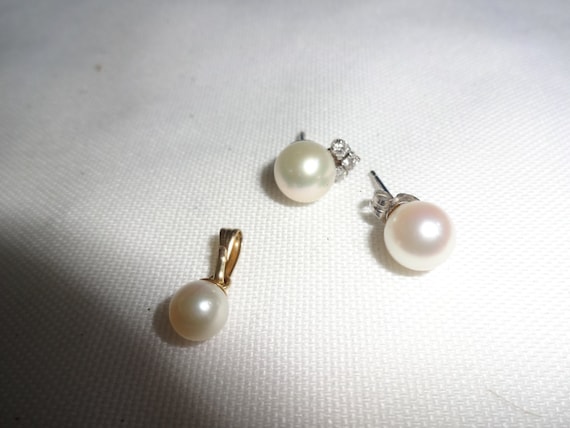 Pearls and Earring Parts - image 1