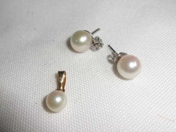 Pearls and Earring Parts - image 2