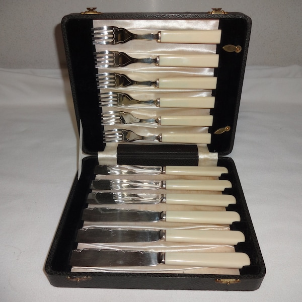 Knife and Fork Set English Marks Antique / Vintage #18