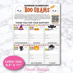 Może przedstawiać: Drukowane formularze BOO gram dla szkolnej zbiórki pieniędzy. Formularze przedstawiają urocze postacie z Halloween, takie jak czarownica, dynia, pająk i nietoperz. Tekst na formularzu brzmi "BOO gram" i zawiera miejsca na wpisanie imienia odbiorcy, imienia nauczyciela i wiadomości. Formularz zawiera również kod QR, który ułatwia płatność.