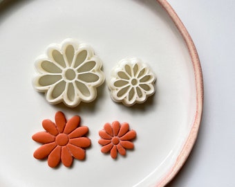 Polymer clay shape cutter | flower daisy studs earring cutter | 3D printed small earring mould  | embossing earring stamp | STUDS DAISY