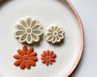 Emporte-pièce en pâte polymère | coupe-boucles d'oreilles en forme de marguerite | Moule pour petites boucles d'oreilles imprimé en 3D | pour boucle d'oreille en relief | 2 tailles