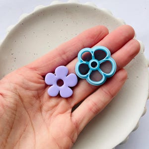 Ton Ausstecher | Blumen Ausstechform für Polymer Clay und Keramik | clayd Ohrringe und Schmuck Werkzeuge und Zubehör | Tonstecker ausgeschnitten