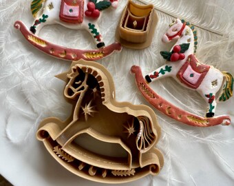 Cortador em formato de cavalo de balanço | Molde de Natal para brincos, joias e enfeites | Materiais para cerâmica | 2 espelhos + sela