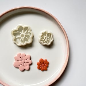 Polymer clay shape cutter | flower botanical studs earring cutter | 3D printed small earring mould  | embossing earring stamp |STUDS GERBERA